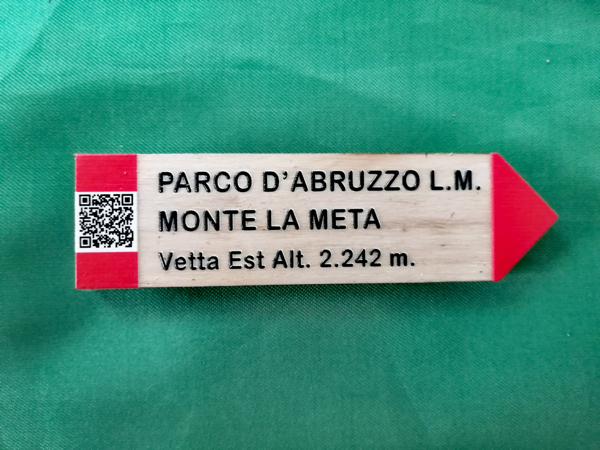 Segnale Magnetico Sentiero Monte La Meta Segnale Magnetico Sentiero - Parco Nazionale d'Abruzzo, Molise e Lazio - Monte La Meta - Vetta Est Alt. 2.242 m.