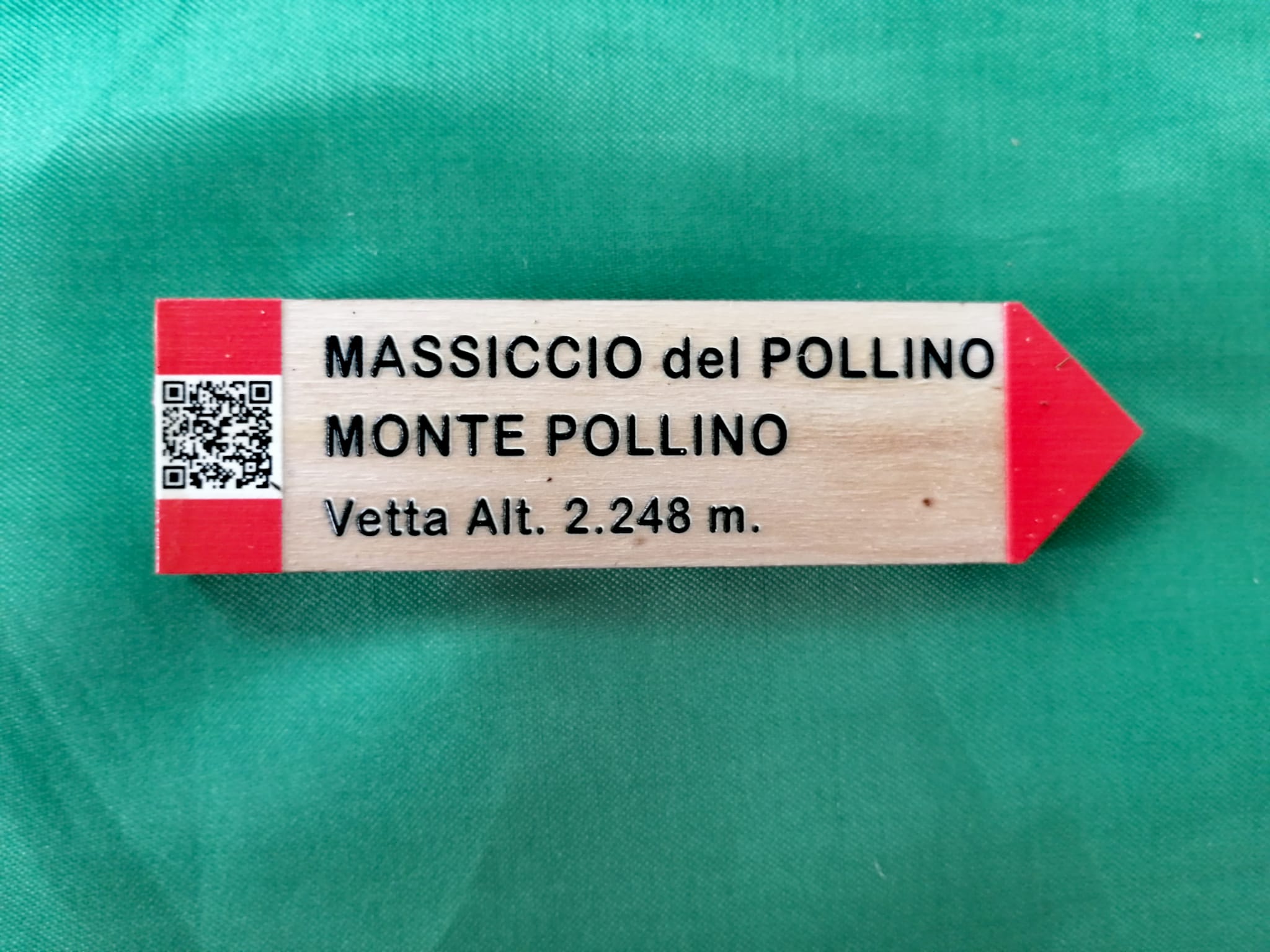 Segnale Magnetico Sentiero Monte Pollino Segnale Magnetico Sentiero - Massiccio del Pollino - Monte Pollino - Vetta Alt. 2.248 m.