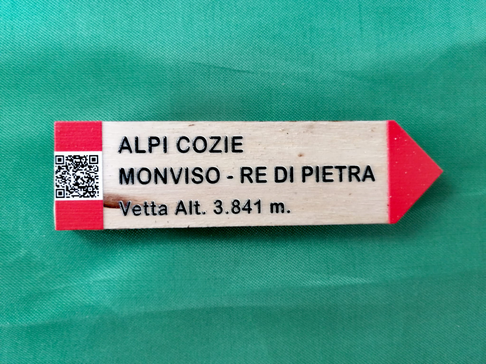 Segnale Magnetico Sentiero Monviso Segnale Magnetico Sentiero - Alpi Cozie - Monviso Re di Pietra - Vetta Alt. 3.841 m.